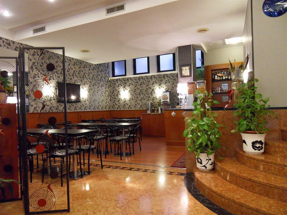 מילאנו Hotel Roxy מראה חיצוני תמונה